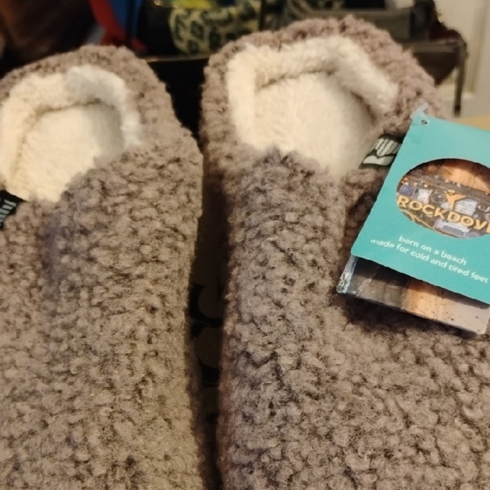 RockDove Fuzzy Slippers